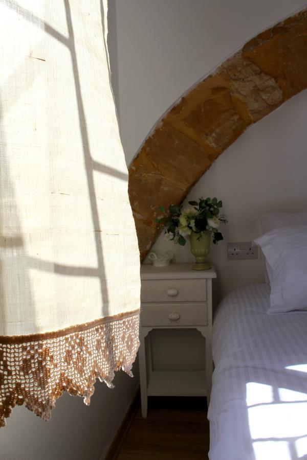 Pedieos Guest House Nicosia Eksteriør billede